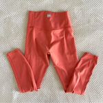 Vuori  Women's Coral Leggings Photo 4
