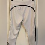Manduka Mandela | White Yoga Pants, Capri Length Size S Photo 3