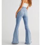 Free People NEW  We the Free flare jeans Curvy fit light‎ wash, size 35 Photo 1