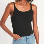 Old Navy cropped lettuce edge tank Photo 0