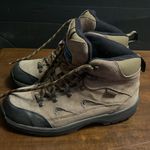 L.L.Bean  woman’s sz 8 waterproof hiking boots Photo 2