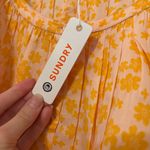 Sundry NWT  Top Photo 3