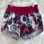 Lululemon  Tracker Shorts inky floral Photo 1