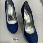 Calvin Klein Womans Kendall Size 9 M Blue Fish Scale Leather Platform Pumps Photo 0