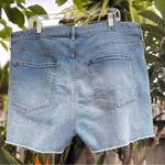 Old Navy Women's Denim High Rise OG Curvy Shorts Photo 4