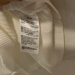 White House | Black Market White Ribbed V-Neck Blouse Sz M Photo 4