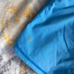 Lululemon  mid rise speed up 4" shorts size 10 Photo 3