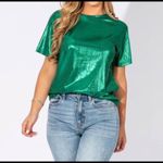 Boutique NWOT Metallic shiny short sleeve top size M Photo 1