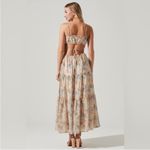ASTR  The Label Women's Odina Maxi Dress Floral Size Medium
NWOT Photo 9
