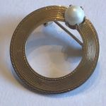 Lot of 3 Vintage Gold Tone Faux Pearl Leaves & Round Brooch Shoulder Pins Photo 5