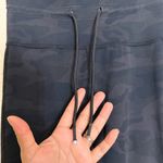 Vuori WOMEN'S DAILY LEGGING IN CAMO PRINT SIZE XS Photo 4