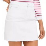 Vineyard Vines Like New Vineyard bones Italian Canadian Denim Frayed Hem Skirt White Size 2 Photo 0