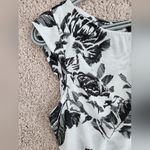 Worthington Women floral Blouse Black and White Photo 1