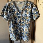 Absolute Blue and Brown floral scrub top 2x Photo 0