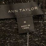 Ann Taylor 𝅺nwt  ribbed vneck sweater wool blend med Photo 1