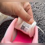 Adidas  Women's TRAINING SHOES
EVERYSET- Cream and Pink Size: 8.5 Photo 1