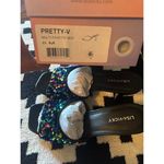 Lisa + Vicky Pretty Photo 2