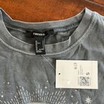 Forever 21 NWT  graphic T-shirt Photo 1