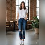 Driftwood  Jackie Rose Floral Embroidered Distressed Mid-Rise Skinny Jean Size 30 Photo 12