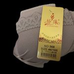 Beautiful lavender lace bra with snap front buttons. NWT. Purple Size undefined Photo 3