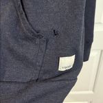 Vuori  Halo Performance Hoodie Size XL Photo 5