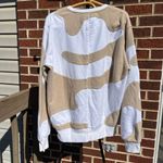 One 432 Cream and White Crewneck Sweatshirt Women's Medium Photo 1