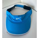 Nike VINTAGE VISOR TENNIS CAP BLUE CENTRE LOGO Photo 0