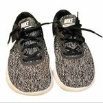 Nike  Womens Size‎ 8 Flex Comfort Contact Sneaker in Oreo Black White Low Top Photo 2
