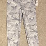 Gap NWT Fit Eclipse High Rise Camo Print 7/8 Length Leggings Photo 1