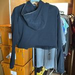 Gymshark  Cropped Hoodie Black Pull Over Sweatshirt Zipper Accents Size Medium Photo 9