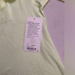 Lululemon NWT Long Sleeve Swiftly Tech Crew Neck Top Fluro Citrus Size 4 Flawed Photo 9