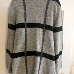Joseph A . Gray‎ and Black Cardigan Size Medium Photo 1
