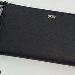 DKNY Wallet Photo 3