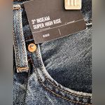 EXPRESS  Women’s Super High Rise RiGID Shorts Jeans NWT Photo 6