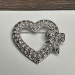 Rhinestone Heart Wreath With Bow Christmas Holiday Brooch Pin Silver Tone NWOT Photo 0