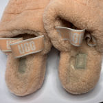 UGG  Fluff Yeah platform slippers light peach size 11‎ Photo 9