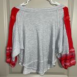 We The Free  People‎ Red Bubble Sleeve Gray Shirt XS Photo 5