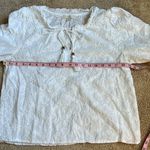 Jennifer Grace Jennifer & Grace White Eyelet Top  Size Medium Photo 3