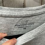 Vineyard Vines Women's Mrs. Claus Holiday Whale Pocket Gray T-Shirt XS Photo 2