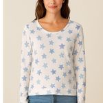 Chaser White Blue Star Print Long Sleeve Top w/ Back Cutout Size M Photo 0