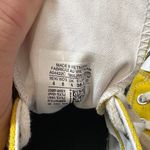 Converse  all stars low unisex yellow shoes women 6 mens 4 EUC Photo 4