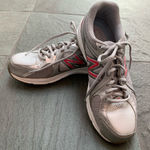 New Balance  Susan G. Komen walking athletic sneakers gray with pink trim Size 8 Photo 0