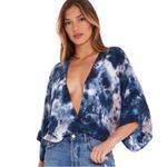 Young Fabulous and Broke Young Fabulous & Broke Top Flowy Kimono Sleeve Tie Dye sz Small Photo 2