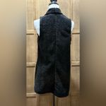 Women's Silvergate Black Sherpa Long Vest. Photo 2