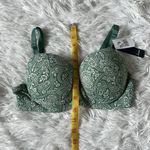 Leonisa  Women’s padded push up bra green & Ivory size 34 B Photo 5