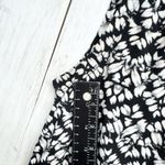 Michael Kors Top Women Sz XS Black White Geo Floral Boat Neck Sleeveless Blouse Photo 4