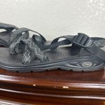 Chacos Chaco Women’s 11/Men’s 9.5 Black And Gray Chevron Geometric Print Sandal Photo 2