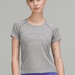 Lululemon  Tech Swiftly Short Sleeve 2.0 Race Length Photo 0