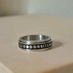 Moon Phases Silver Pattern Spinner Fidget Ring 5 Gray Black Lunar Celestial Jewelry Photo 0