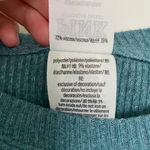 PINK - Victoria's Secret NWOT | PINK‎ Victoria’s Secret women’s ribbed cropped shirt — small Photo 4